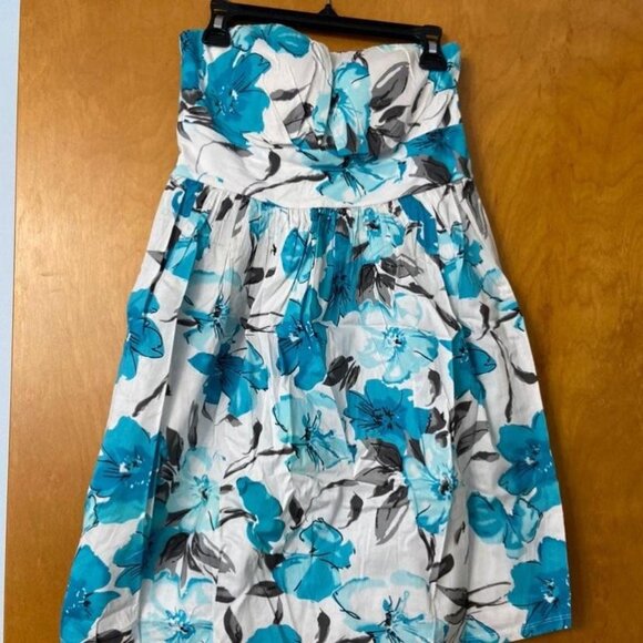 Rue21 Strapless Dress with Blue Floral Pattern - Picture 1 of 7